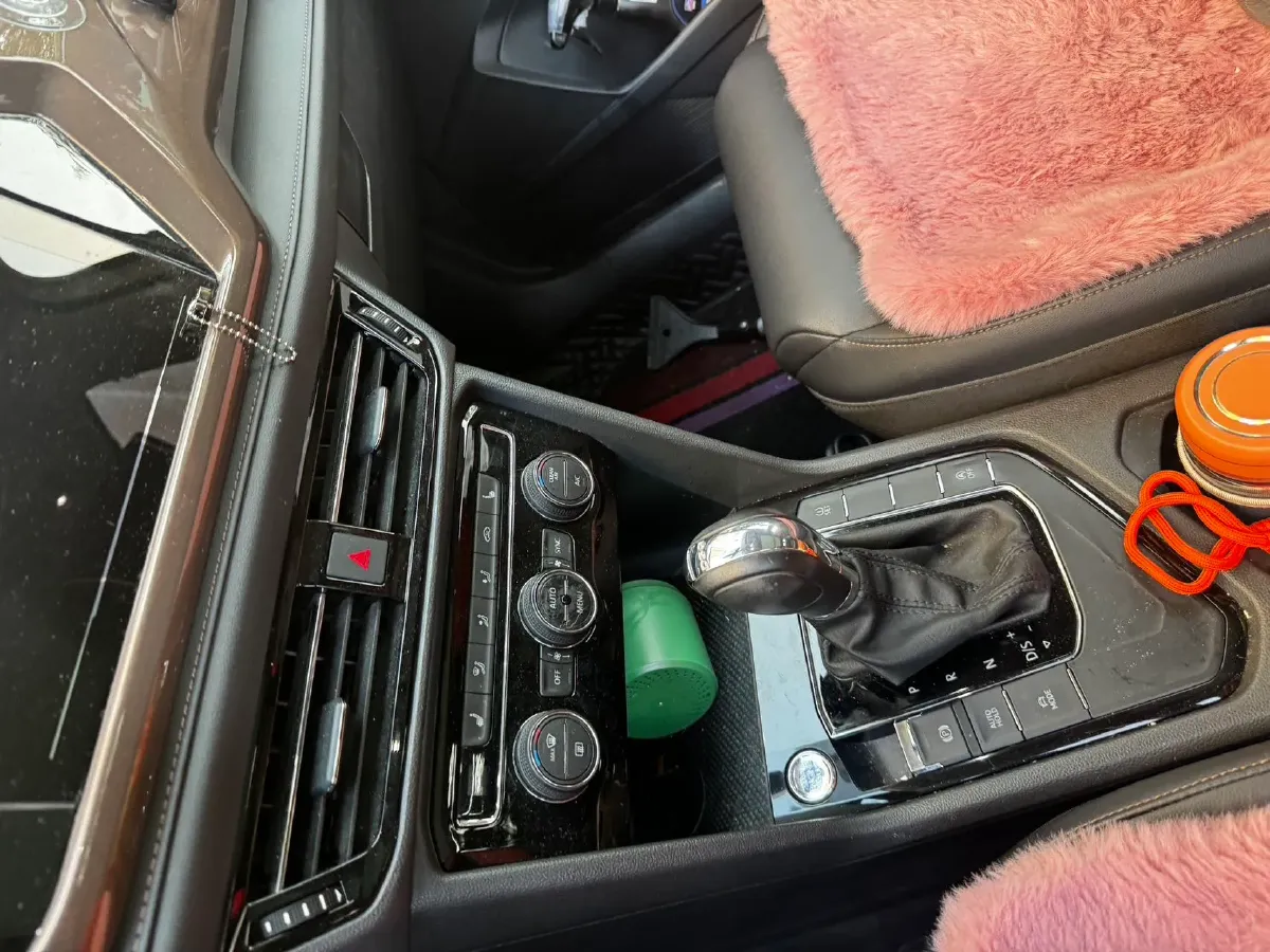2020 Volkswagen Tharu 1.4T 150HP L4 7DCT,autocango,china used car exporter,china ev exporter,chinese used car exporter,chinese used ev exporter