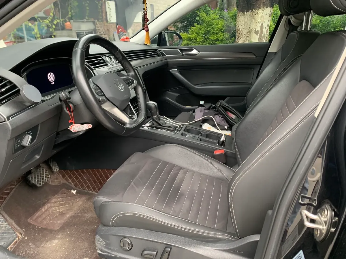 2020 Volkswagen Magotan 2.0T 186HP L4 7DCT,autocango,china used car exporter,china ev exporter,chinese used car exporter,chinese used ev exporter
