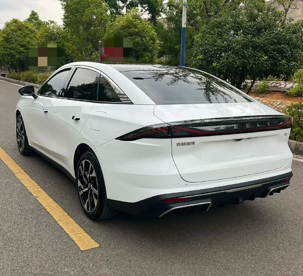 2023 Geely Galaxy L6 1.5T 163HP L4 3DHT PHEV,autocango,china used car exporter,china ev exporter,chinese used car exporter,chinese used ev exporter