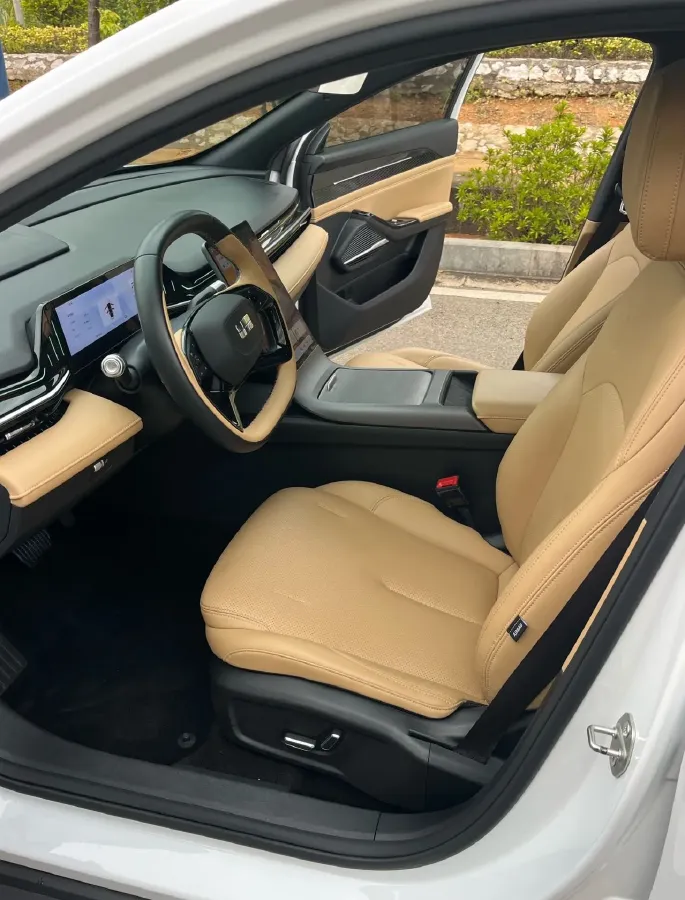 2023 Geely Galaxy L6 1.5T 163HP L4 3DHT PHEV,autocango,china used car exporter,china ev exporter,chinese used car exporter,chinese used ev exporter