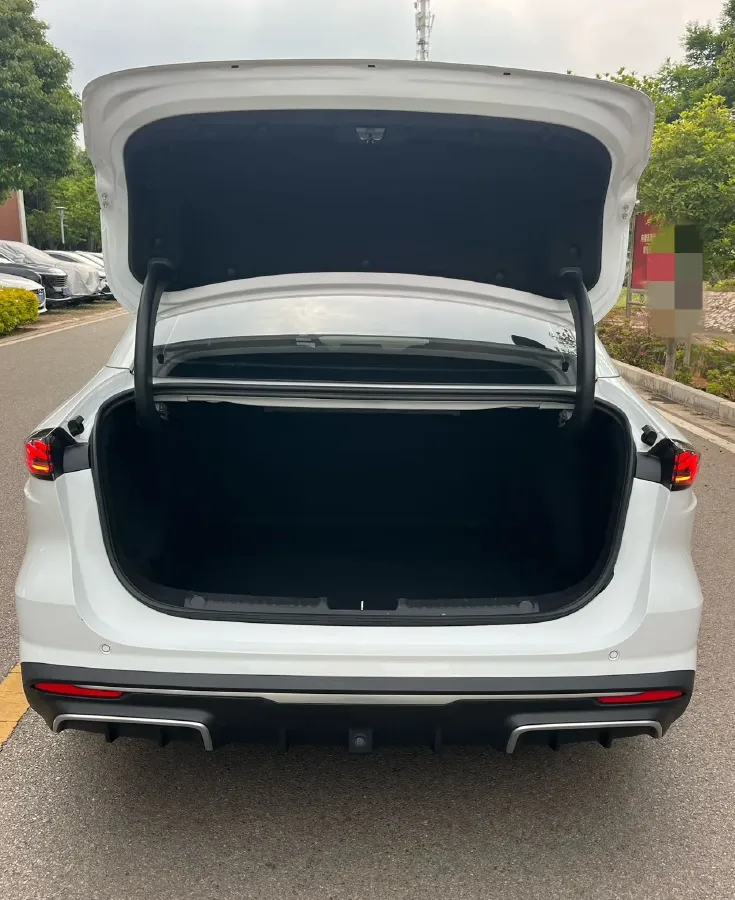 2023 Geely Galaxy L6 1.5T 163HP L4 3DHT PHEV,autocango,china used car exporter,china ev exporter,chinese used car exporter,chinese used ev exporter