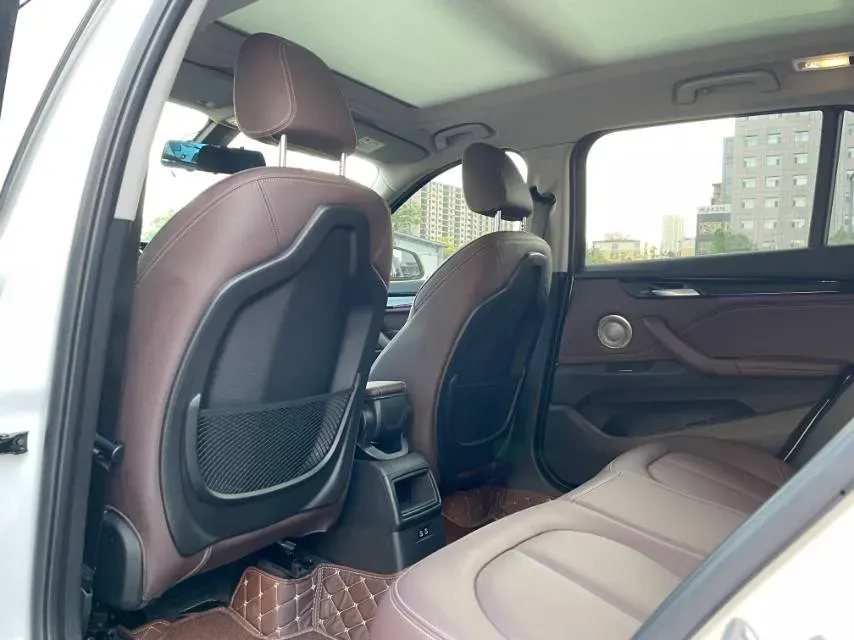 2021 BMW X1 1.5T 140HP L3 7DCT,autocango,china used car exporter,china ev exporter,chinese used car exporter,chinese used ev exporter