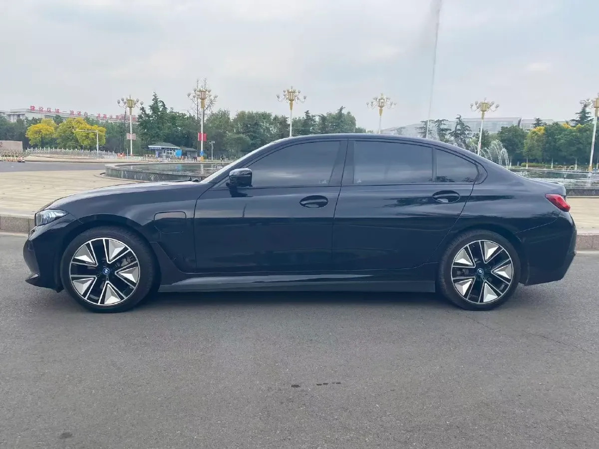 2023 BMW i3 BEV 79.05KWH,autocango,china used car exporter,china ev exporter,chinese used car exporter,chinese used ev exporter