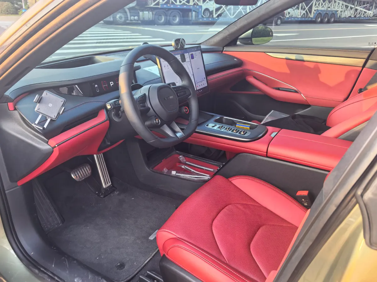 2024 MI SU7 BEV 101KWH,autocango,china used car exporter,china ev exporter,chinese used car exporter,chinese used ev exporter