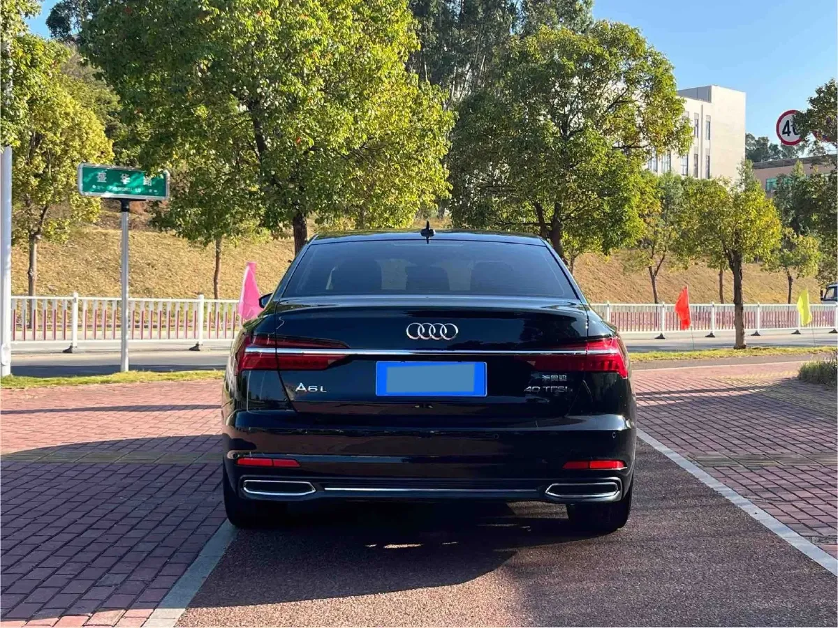 2022 Audi A6L 2.0T 190HP L4 7DCT,autocango,china used car exporter,china ev exporter,chinese used car exporter,chinese used ev exporter