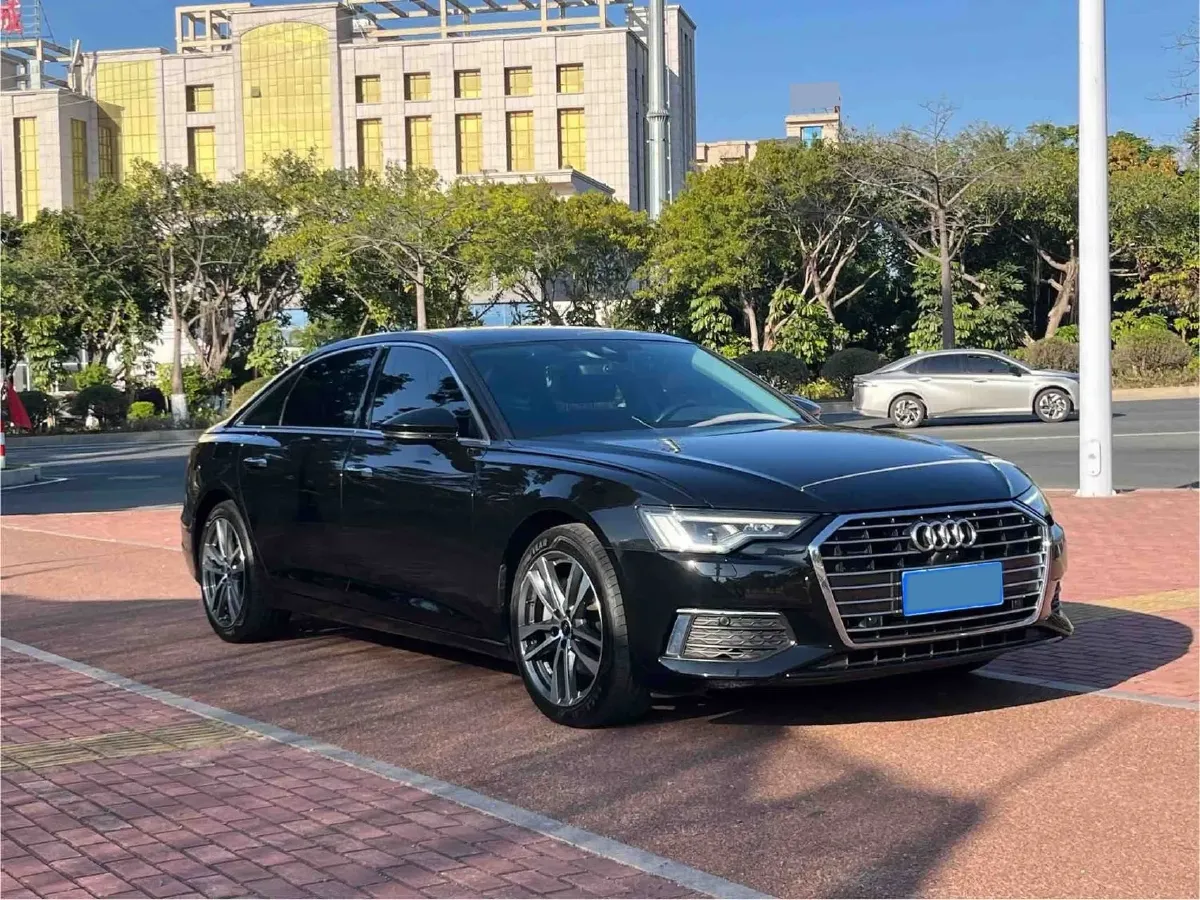 2022 Audi A6L 2.0T 190HP L4 7DCT,autocango,china used car exporter,china ev exporter,chinese used car exporter,chinese used ev exporter