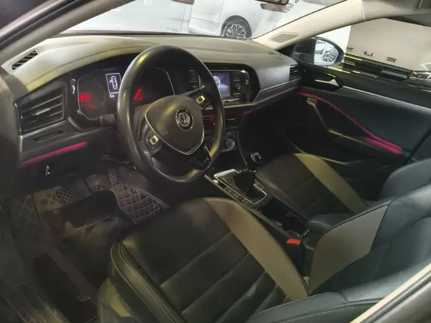 2019 Isuzu LingTuo 2.5T 129HP L4 6MT,autocango,china used car exporter,china ev exporter,chinese used car exporter,chinese used ev exporter