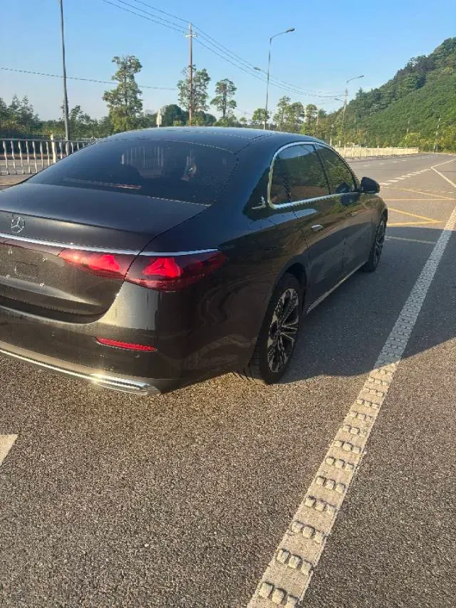 2025 Mercedes-Benz E Class 2.0T 258HP L4 9AT,autocango,china used car exporter,china ev exporter,chinese used car exporter,chinese used ev exporter