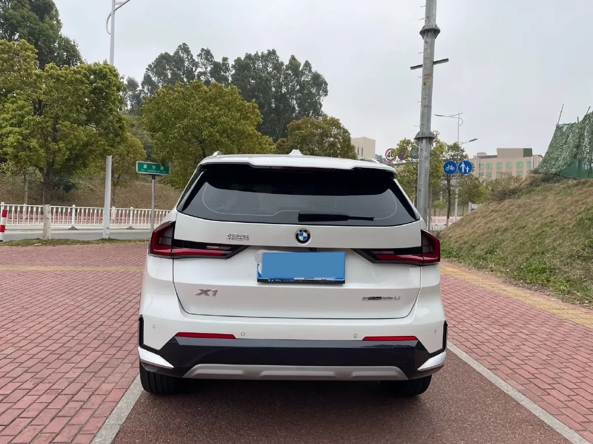 2024 BMW X1 2.0T 204HP L4 7DCT,autocango,china used car exporter,china ev exporter,chinese used car exporter,chinese used ev exporter
