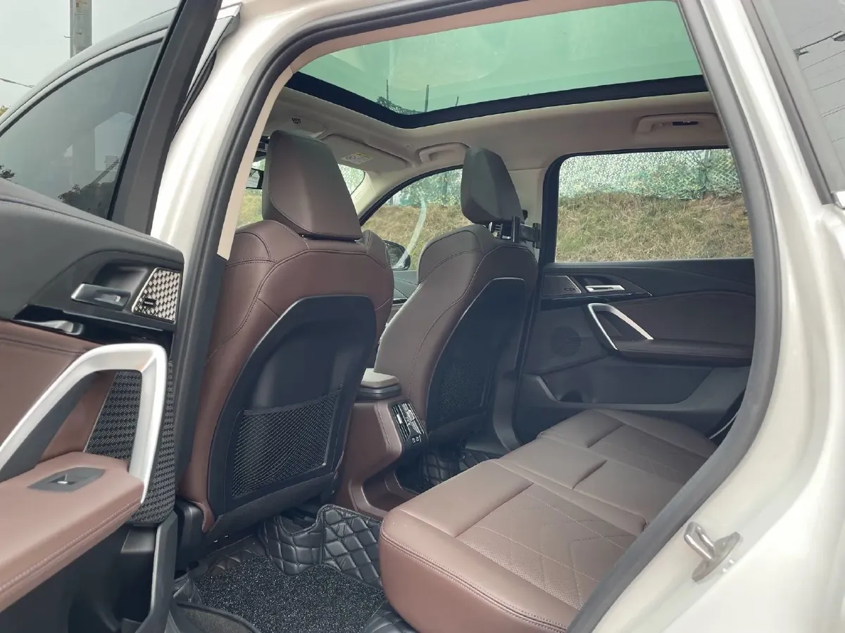 2024 BMW X1 2.0T 204HP L4 7DCT,autocango,china used car exporter,china ev exporter,chinese used car exporter,chinese used ev exporter