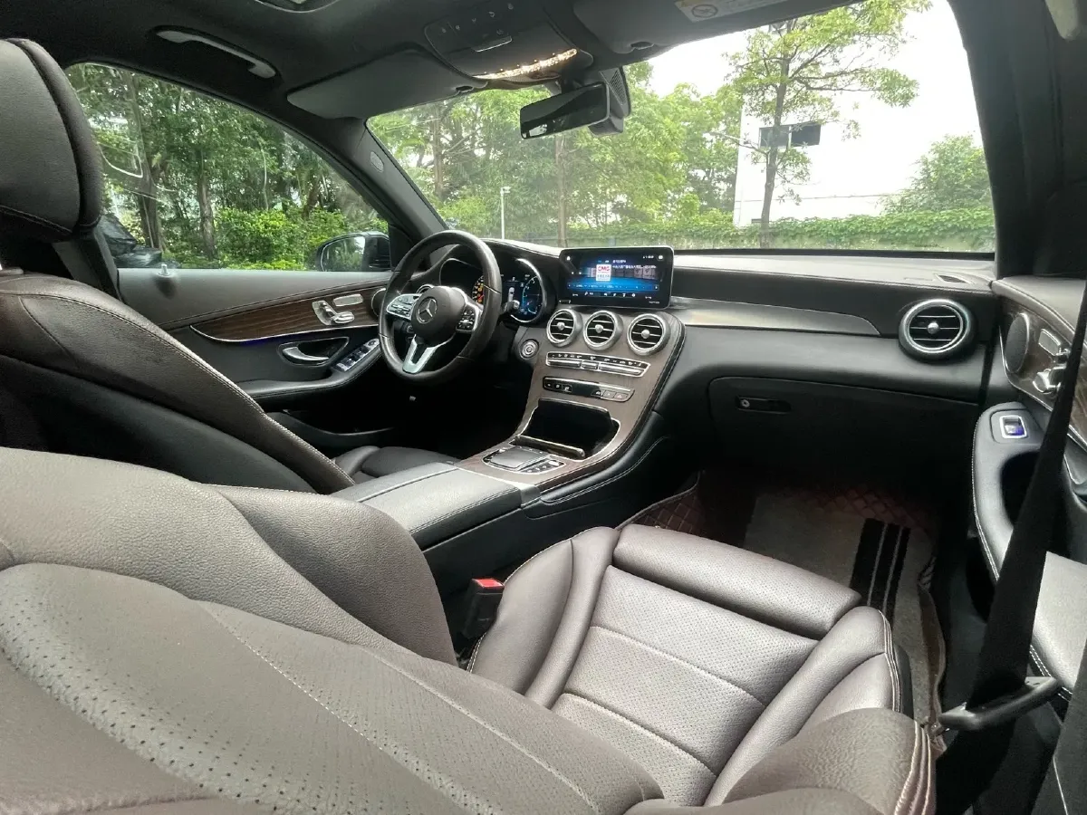 2021 Mercedes-Benz GLC Class 2.0T 197HP L4 9AT,autocango,china used car exporter,china ev exporter,chinese used car exporter,chinese used ev exporter