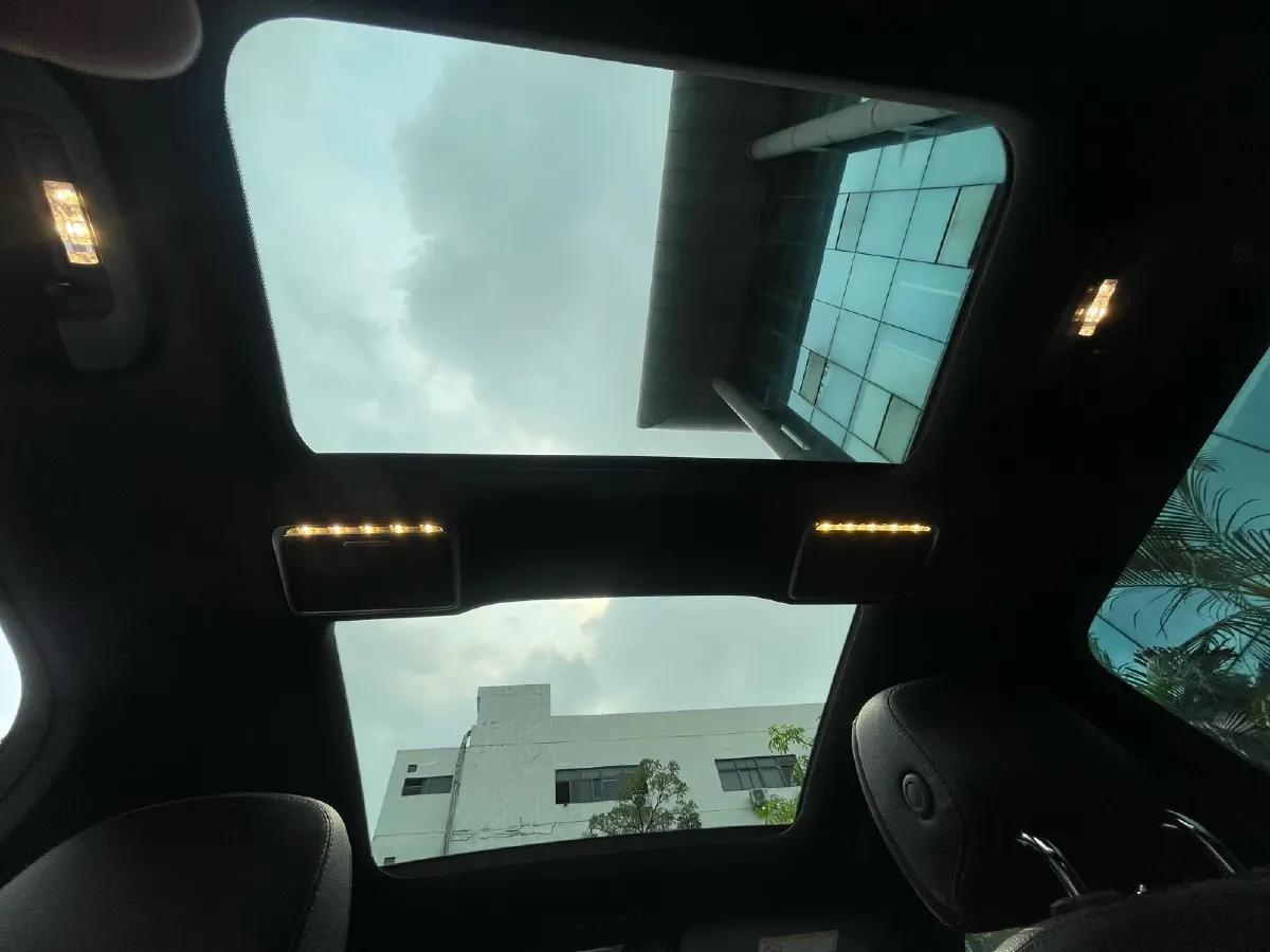 2021 Mercedes-Benz GLC Class 2.0T 197HP L4 9AT,autocango,china used car exporter,china ev exporter,chinese used car exporter,chinese used ev exporter