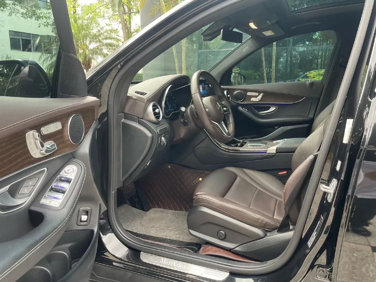 2021 Mercedes-Benz GLC Class 2.0T 197HP L4 9AT,autocango,china used car exporter,china ev exporter,chinese used car exporter,chinese used ev exporter