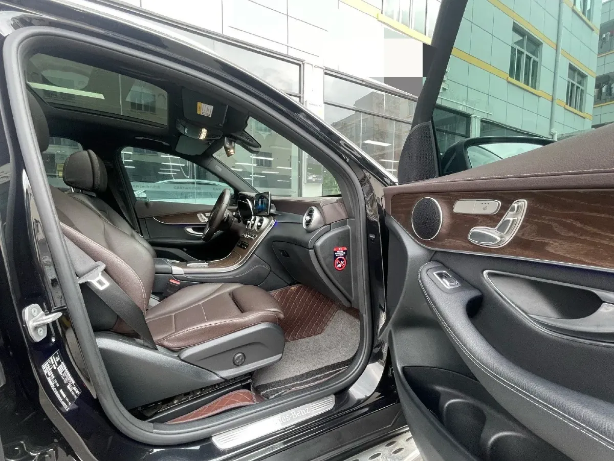 2021 Mercedes-Benz GLC Class 2.0T 197HP L4 9AT,autocango,china used car exporter,china ev exporter,chinese used car exporter,chinese used ev exporter
