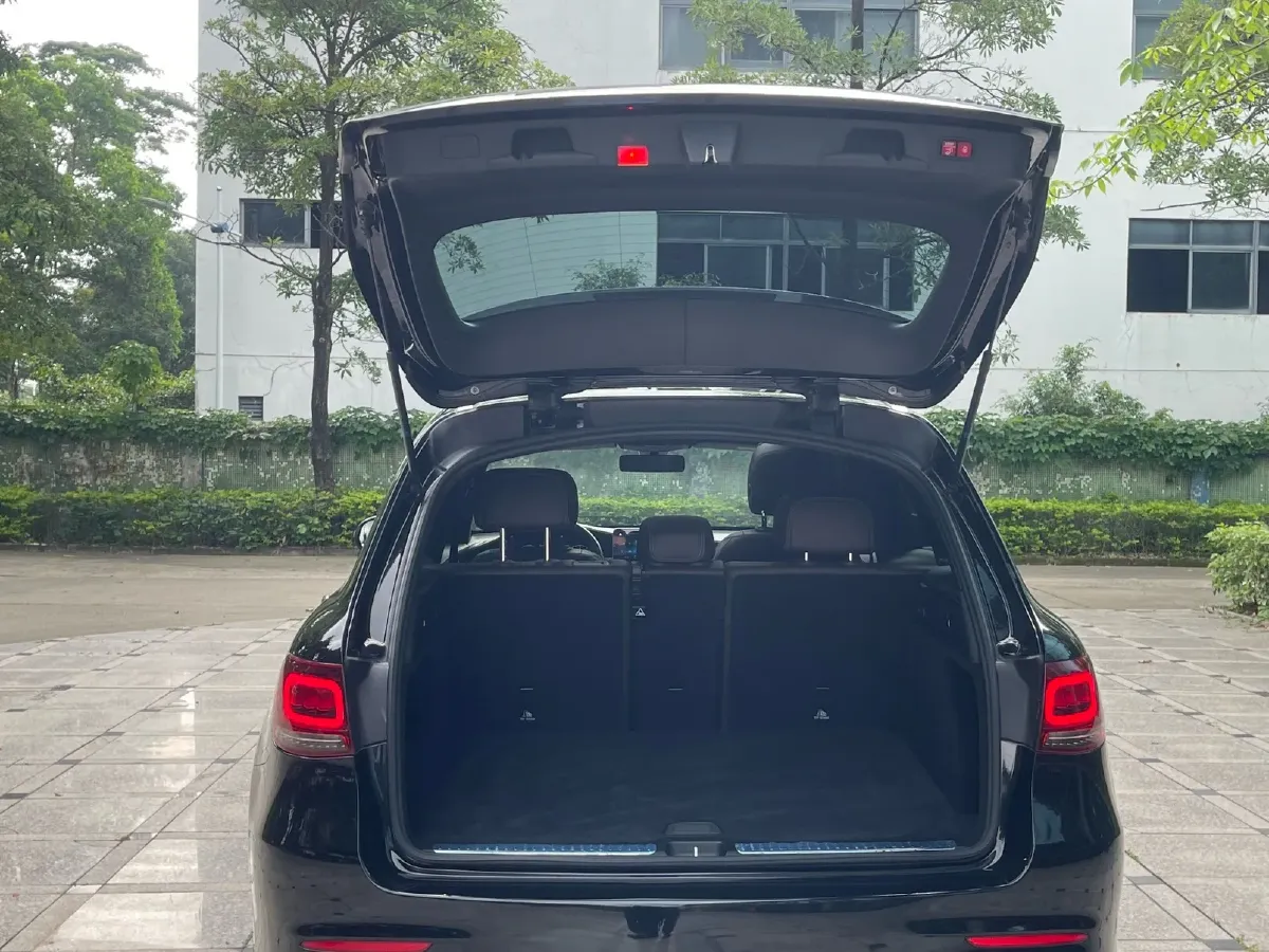 2021 Mercedes-Benz GLC Class 2.0T 197HP L4 9AT,autocango,china used car exporter,china ev exporter,chinese used car exporter,chinese used ev exporter