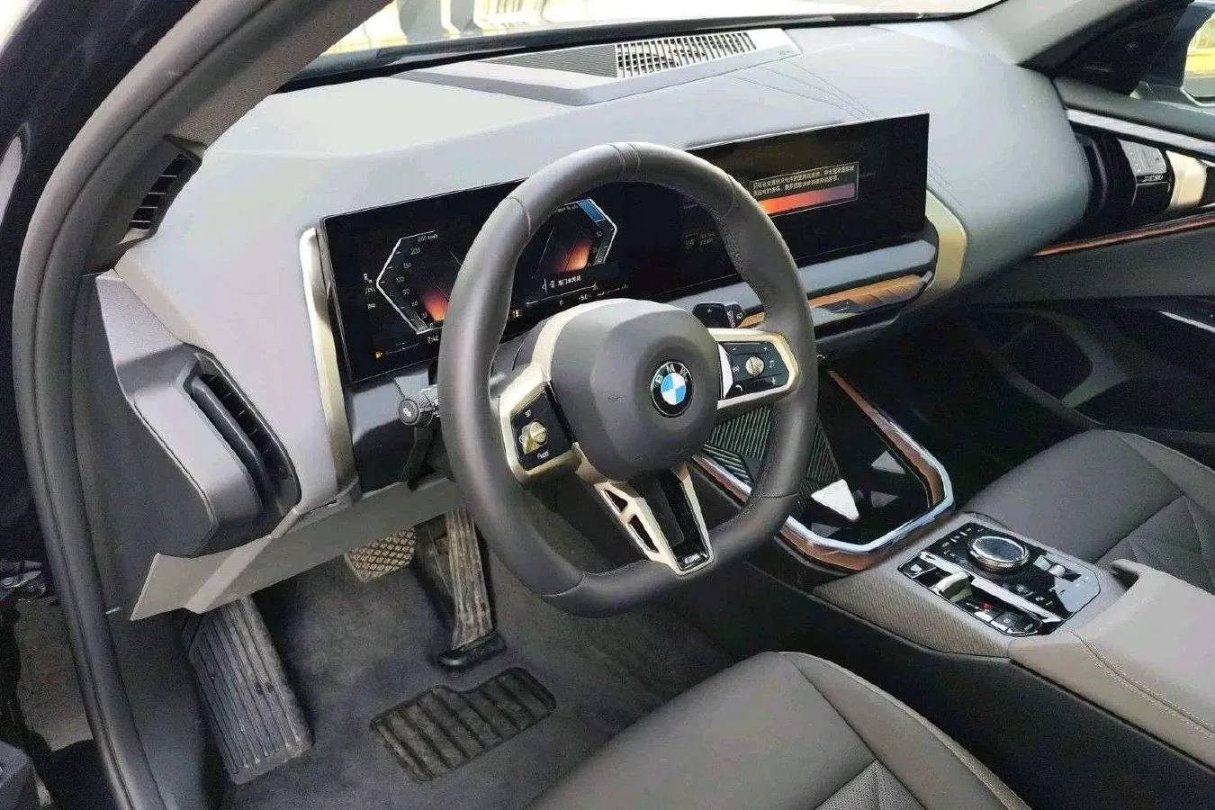 2025 BMW X3 2.0T 258HP L4 8AT,autocango,china used car exporter,china ev exporter,chinese used car exporter,chinese used ev exporter