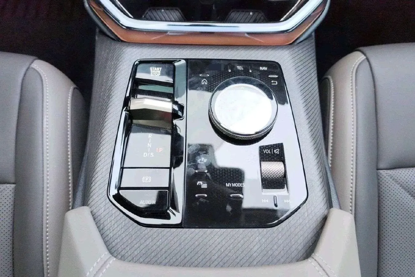 2025 BMW X3 2.0T 258HP L4 8AT,autocango,china used car exporter,china ev exporter,chinese used car exporter,chinese used ev exporter