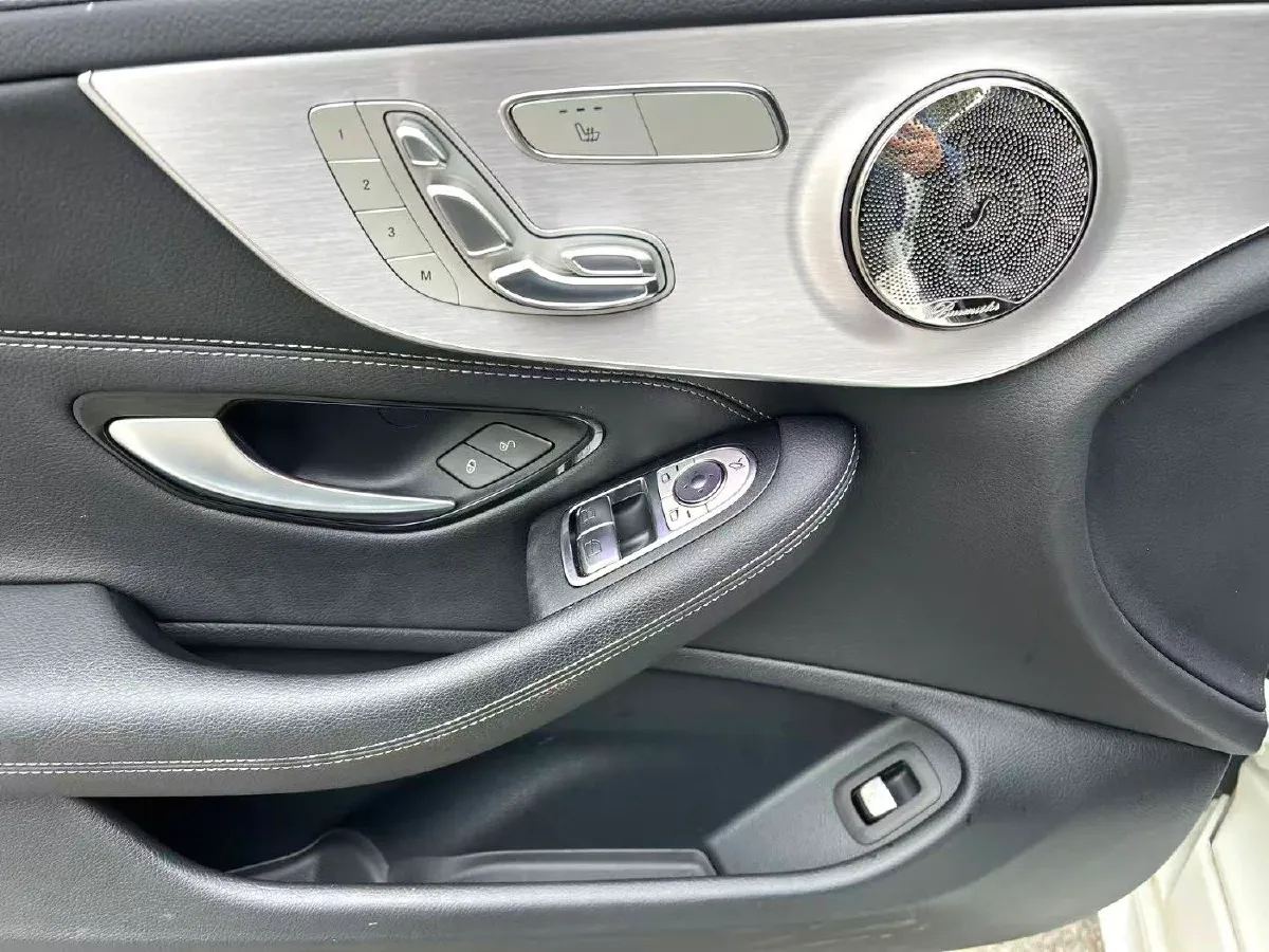 2021 Mercedes-Benz C Class 1.5T 184HP L4 9AT,autocango,china used car exporter,china ev exporter,chinese used car exporter,chinese used ev exporter