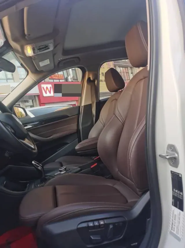 2020 BMW X1 2.0T 192HP L4 7DCT,autocango,china used car exporter,china ev exporter,chinese used car exporter,chinese used ev exporter