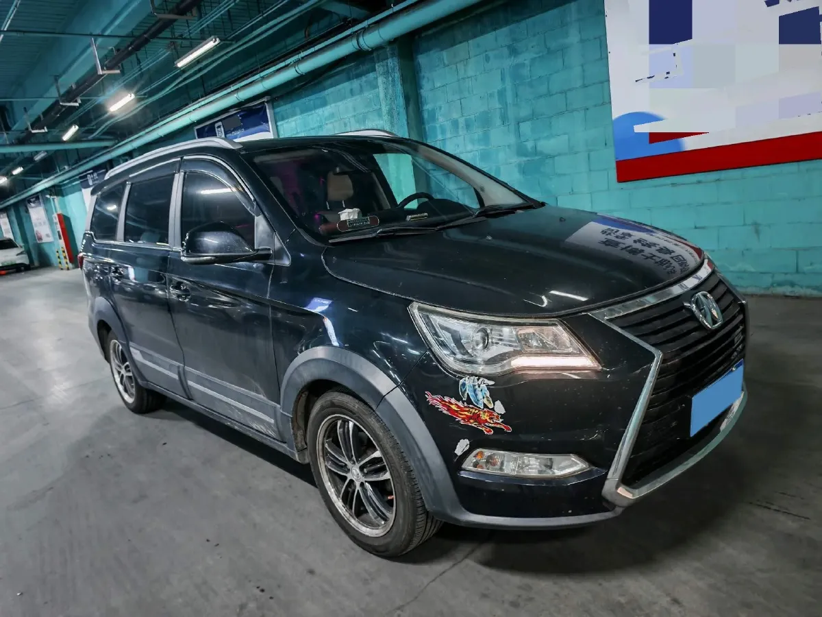2017 BAIC WeiWang M60 1.5L 116HP L4 5MT,autocango,china used car exporter,china ev exporter,chinese used car exporter,chinese used ev exporter