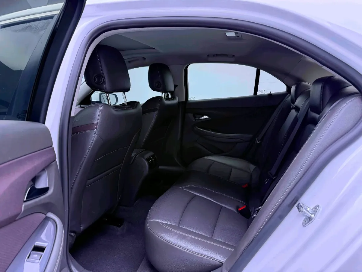 2018 Chevrolet Malibu 1.5T 170HP L4 6AT,autocango,china used car exporter,china ev exporter,chinese used car exporter,chinese used ev exporter