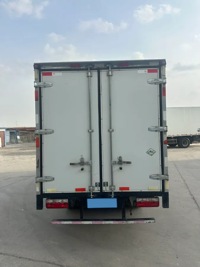2024 DongFeng DFSK ChuangFu NiuKa 1.6L 122HP L4 5MT,autocango,china used car exporter,china ev exporter,chinese used car exporter,chinese used ev exporter