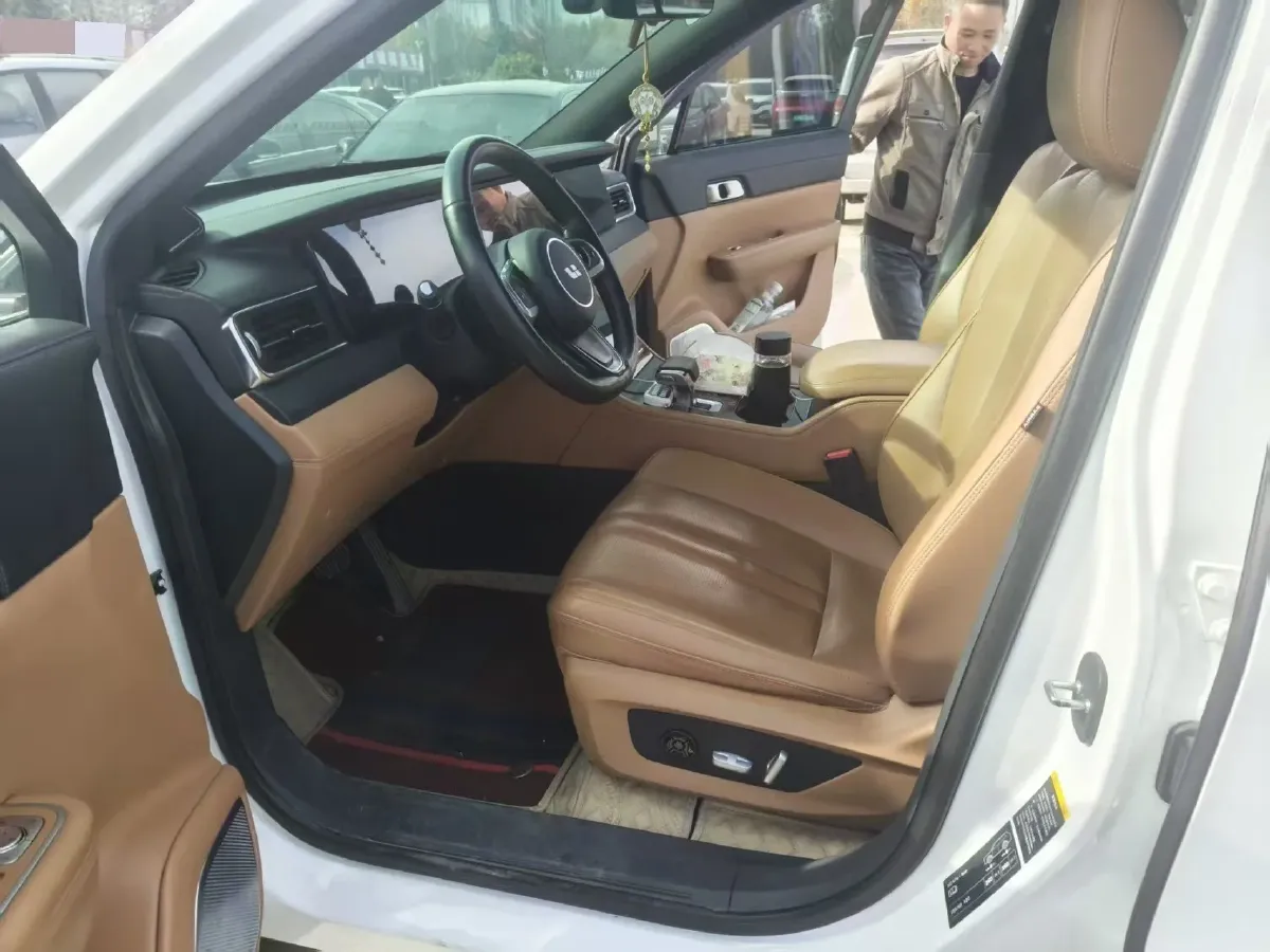 2020 Li ONE Range Extended 131HP REEV 40.5KWH,autocango,china used car exporter,china ev exporter,chinese used car exporter,chinese used ev exporter