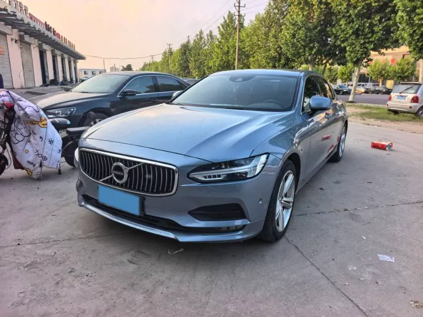 2018 Volvo S90 2.0T 190HP L4 8AT,autocango,china used car exporter,china ev exporter,chinese used car exporter,chinese used ev exporter