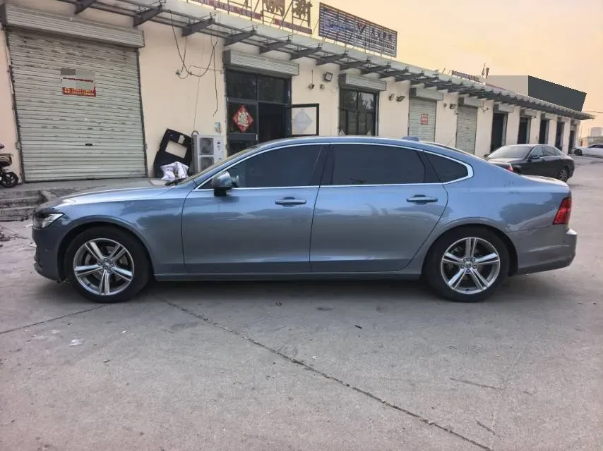 2018 Volvo S90 2.0T 190HP L4 8AT,autocango,china used car exporter,china ev exporter,chinese used car exporter,chinese used ev exporter