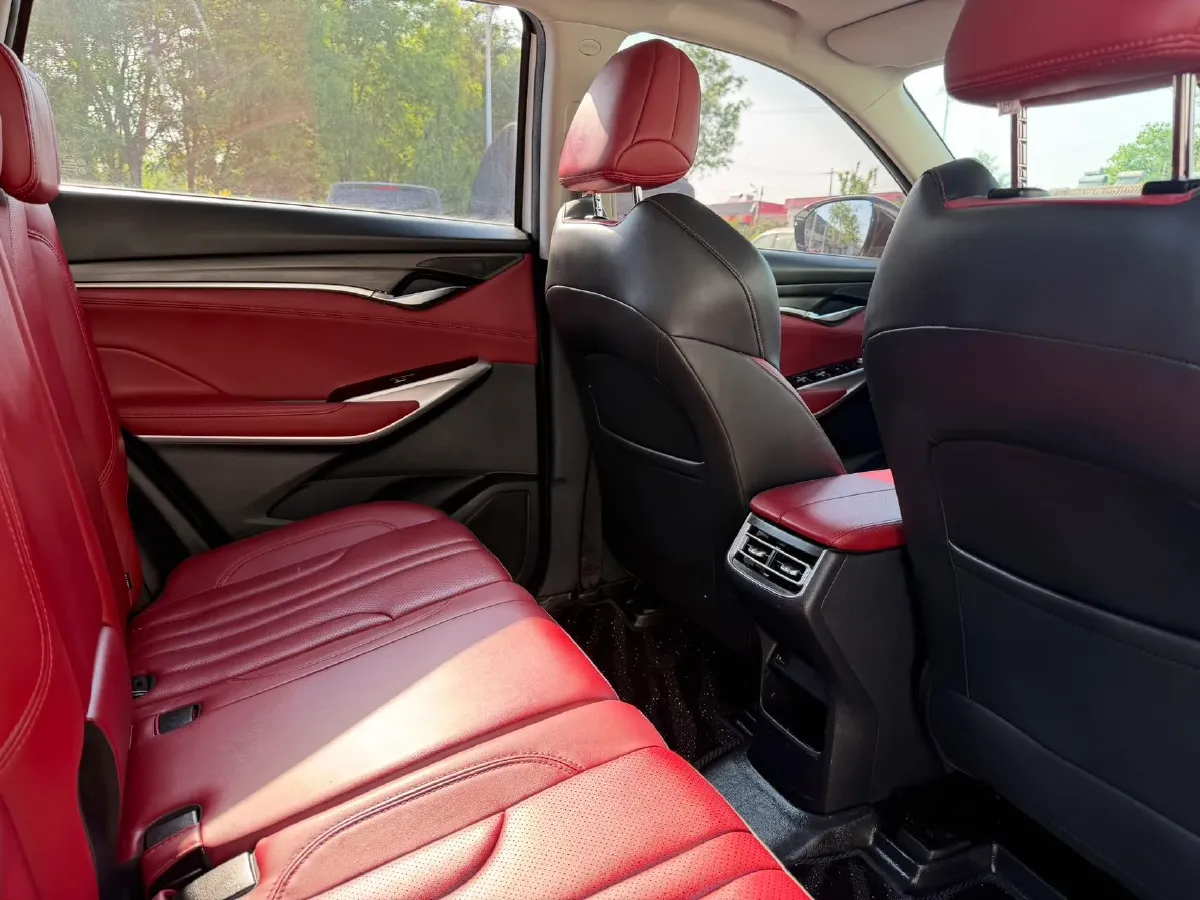 2021 ChangAn CS75 Plus 1.5T 178HP L4 6AT,autocango,china used car exporter,china ev exporter,chinese used car exporter,chinese used ev exporter