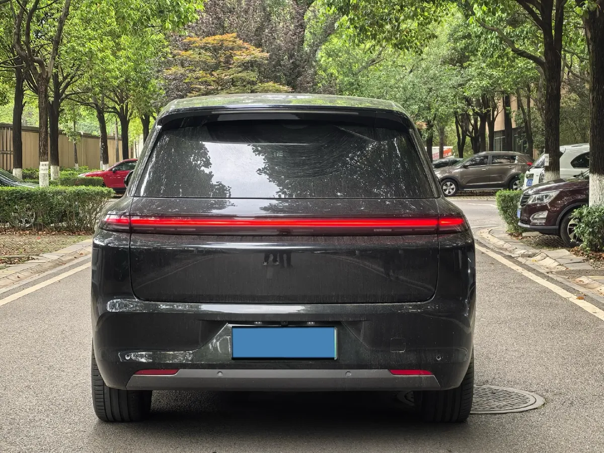 2024 Volvo S60 2.0T 197HP L4 7DCT,autocango,china used car exporter,china ev exporter,chinese used car exporter,chinese used ev exporter