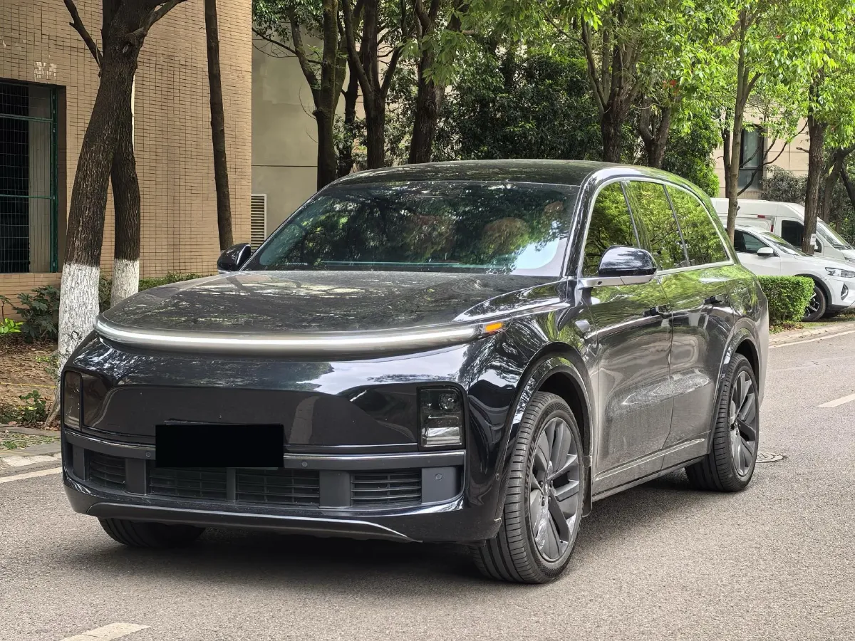 2024 Volvo S60 2.0T 197HP L4 7DCT,autocango,china used car exporter,china ev exporter,chinese used car exporter,chinese used ev exporter