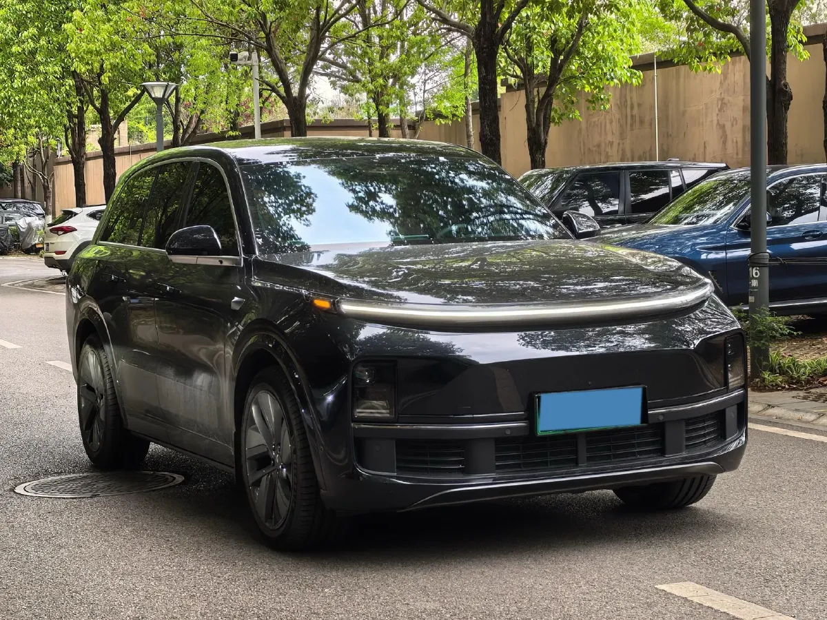 2024 Volvo S60 2.0T 197HP L4 7DCT,autocango,china used car exporter,china ev exporter,chinese used car exporter,chinese used ev exporter