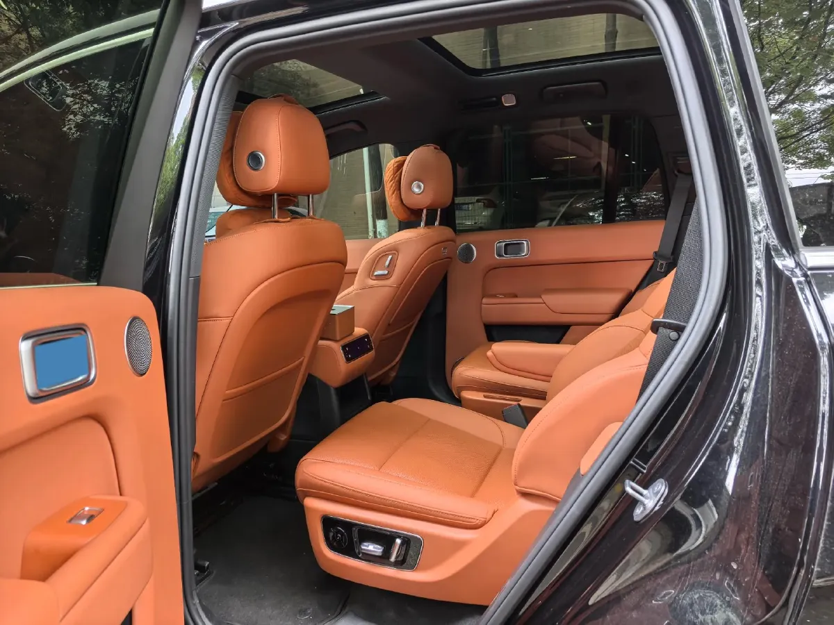 2024 Volvo S60 2.0T 197HP L4 7DCT,autocango,china used car exporter,china ev exporter,chinese used car exporter,chinese used ev exporter