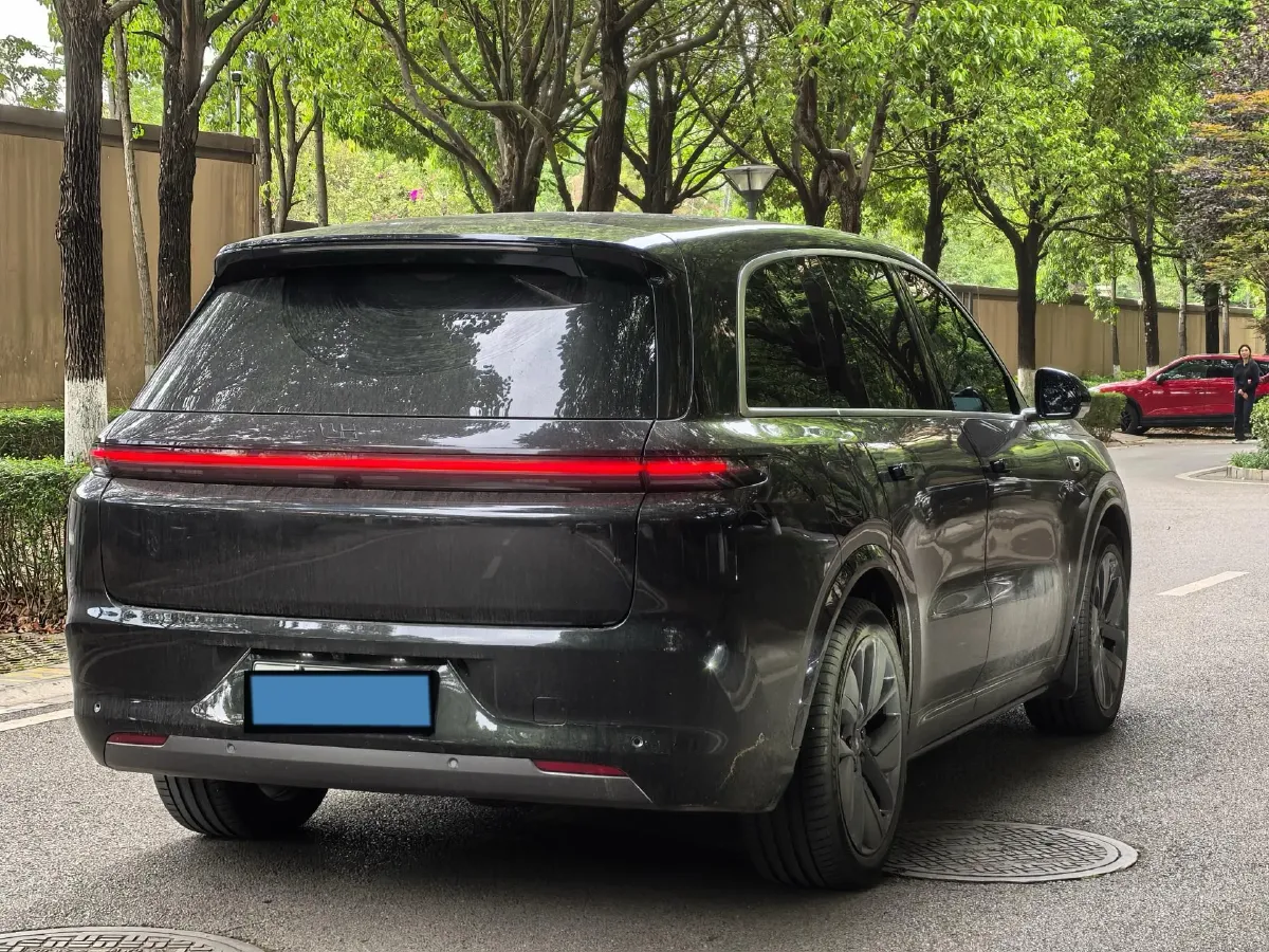 2024 Volvo S60 2.0T 197HP L4 7DCT,autocango,china used car exporter,china ev exporter,chinese used car exporter,chinese used ev exporter