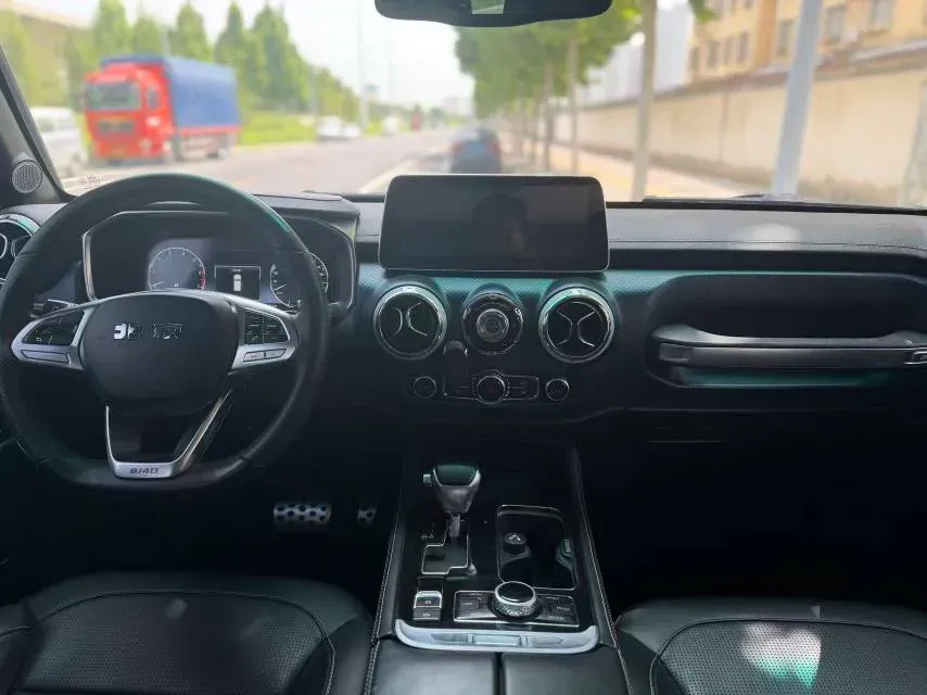 2018 Beijing BJ40 2.3T 250HP L4 6AT,autocango,china used car exporter,china ev exporter,chinese used car exporter,chinese used ev exporter