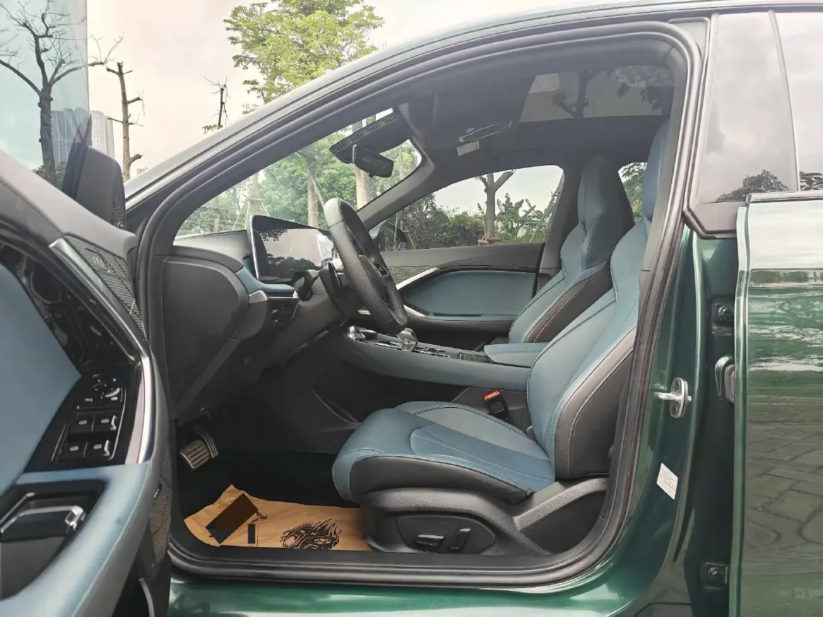 2023 MG 7 2.0T 261HP L4 9AT,autocango,china used car exporter,china ev exporter,chinese used car exporter,chinese used ev exporter