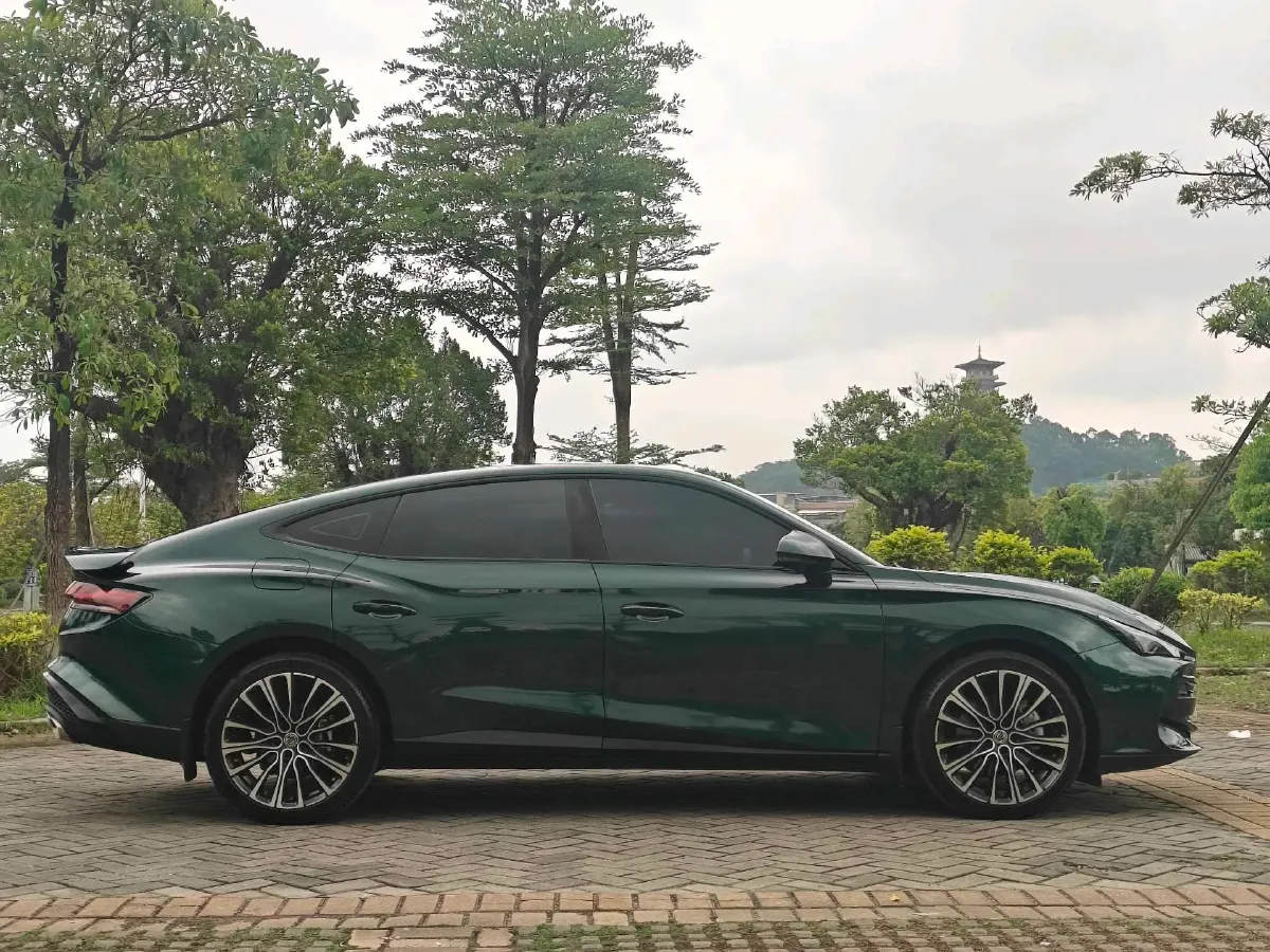 2023 MG 7 2.0T 261HP L4 9AT,autocango,china used car exporter,china ev exporter,chinese used car exporter,chinese used ev exporter
