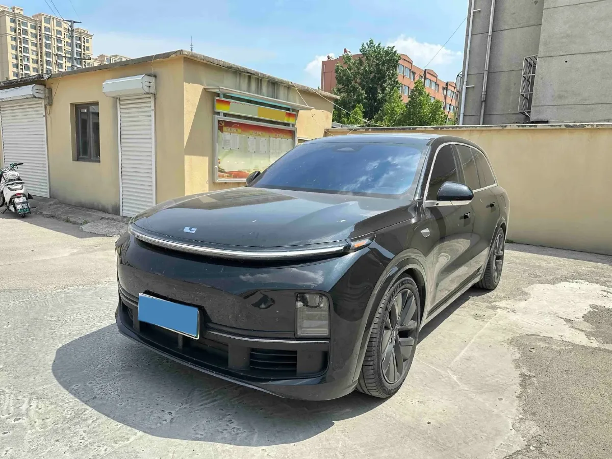 2024 Volvo S60 2.0T 197HP L4 7DCT,autocango,china used car exporter,china ev exporter,chinese used car exporter,chinese used ev exporter