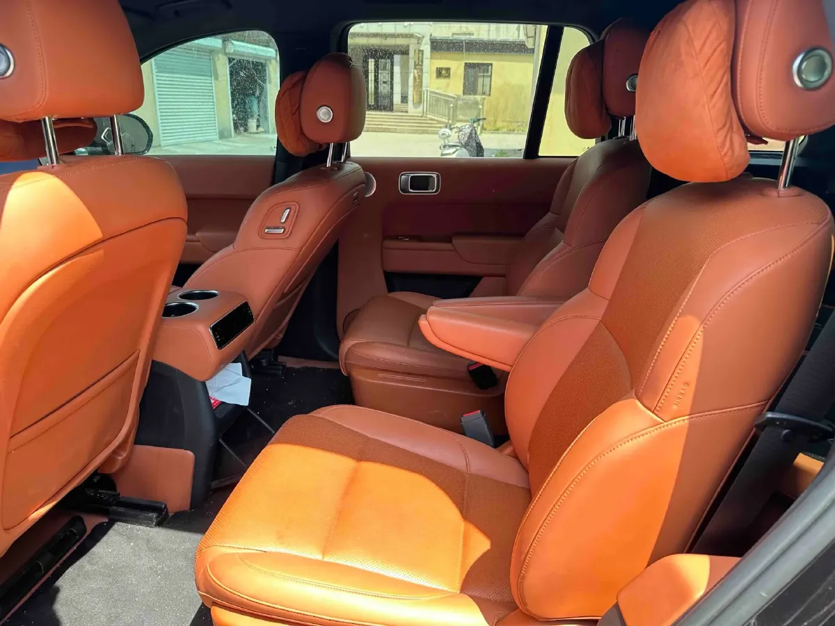 2024 Volvo S60 2.0T 197HP L4 7DCT,autocango,china used car exporter,china ev exporter,chinese used car exporter,chinese used ev exporter