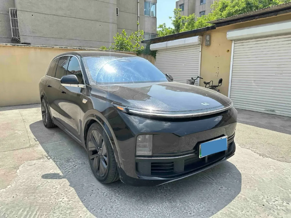 2024 Volvo S60 2.0T 197HP L4 7DCT,autocango,china used car exporter,china ev exporter,chinese used car exporter,chinese used ev exporter