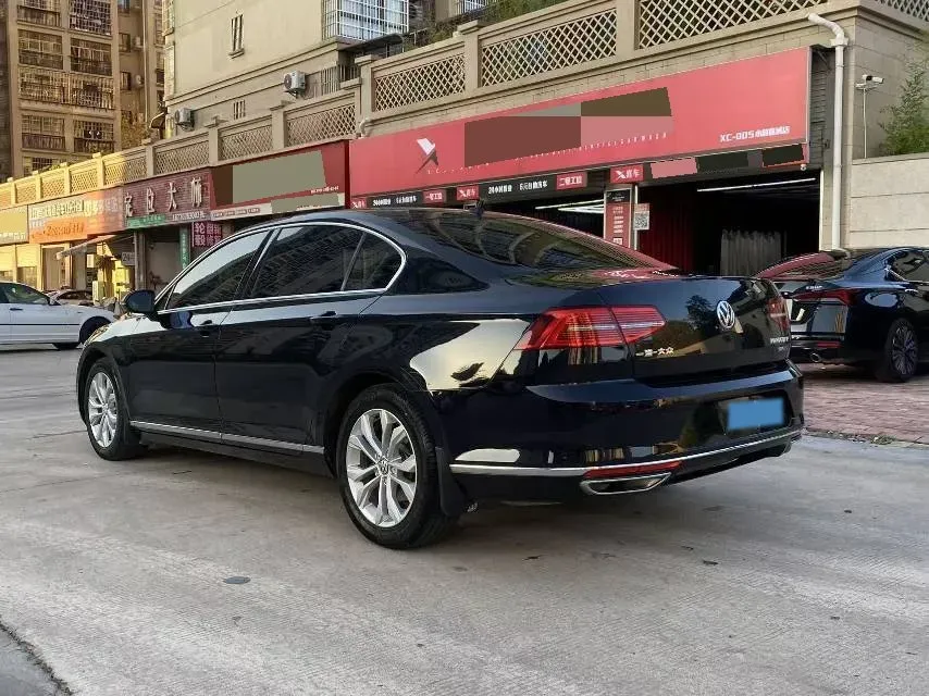 2018 Volkswagen Magotan 2.0T 220HP L4 7DCT,autocango,china used car exporter,china ev exporter,chinese used car exporter,chinese used ev exporter