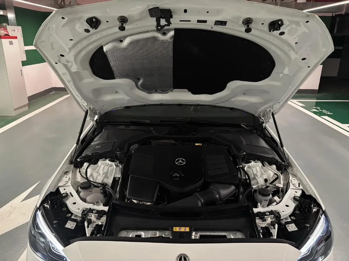 2025 Mercedes-Benz C Class 1.5T 204HP L4 9AT,autocango,china used car exporter,china ev exporter,chinese used car exporter,chinese used ev exporter