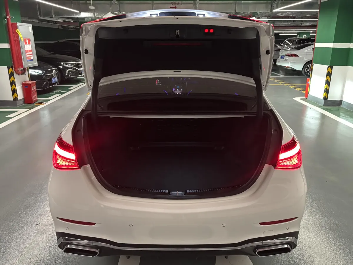 2025 Mercedes-Benz C Class 1.5T 204HP L4 9AT,autocango,china used car exporter,china ev exporter,chinese used car exporter,chinese used ev exporter