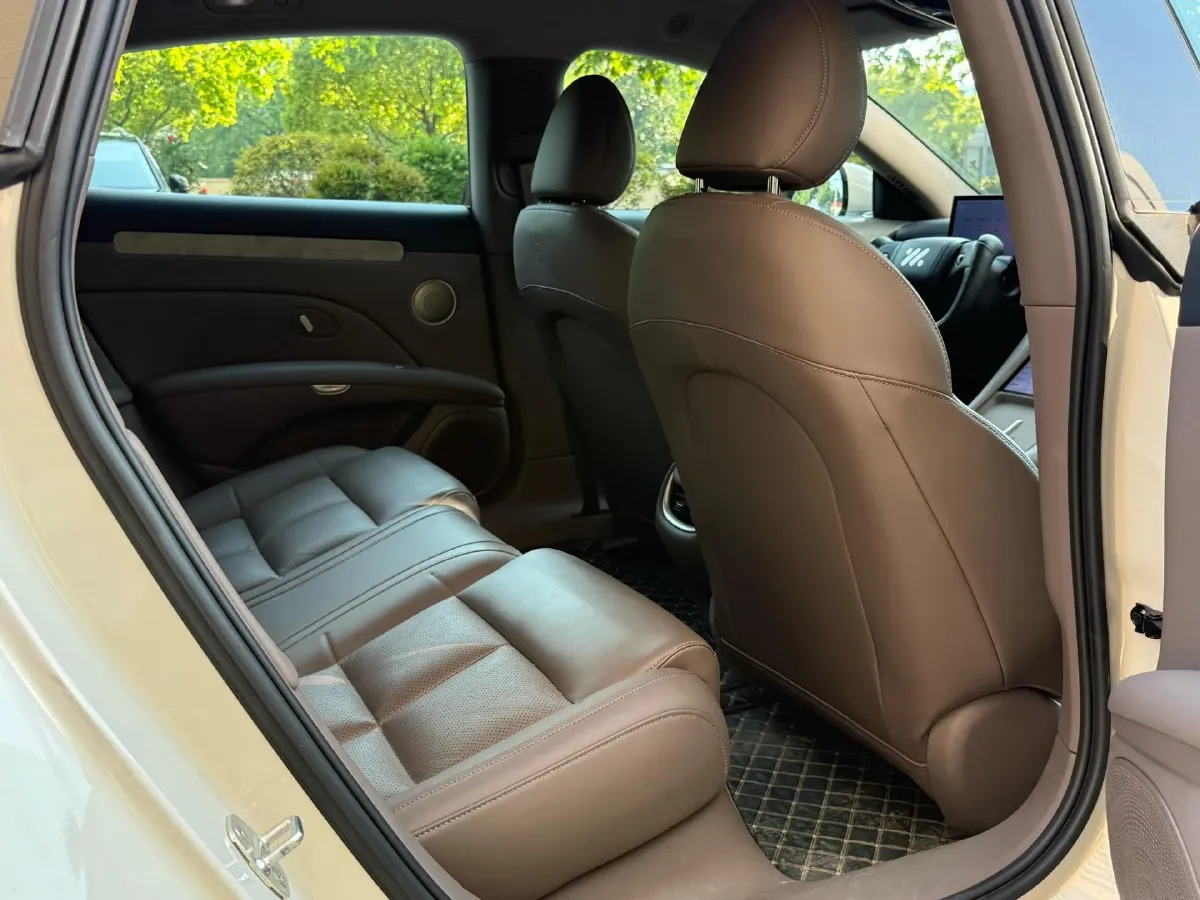 2025 IM L6 BEV,autocango,china used car exporter,china ev exporter,chinese used car exporter,chinese used ev exporter