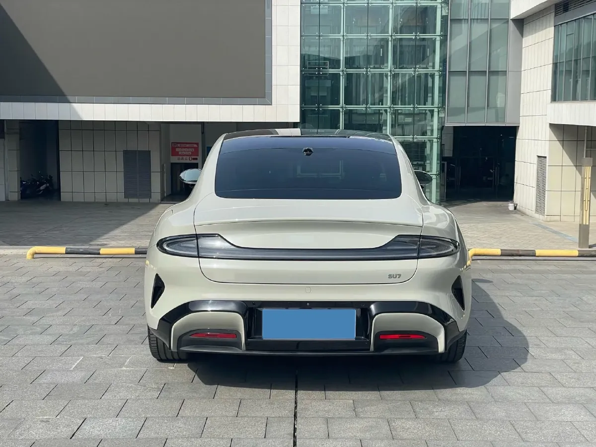 2024 MI SU7 BEV 73.6KWH,autocango,china used car exporter,china ev exporter,chinese used car exporter,chinese used ev exporter