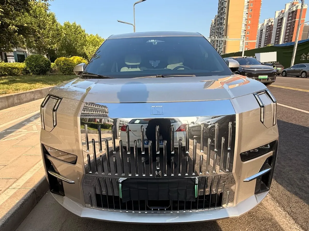 2022 Zeekr 009 BEV 140KWH,autocango,china used car exporter,china ev exporter,chinese used car exporter,chinese used ev exporter