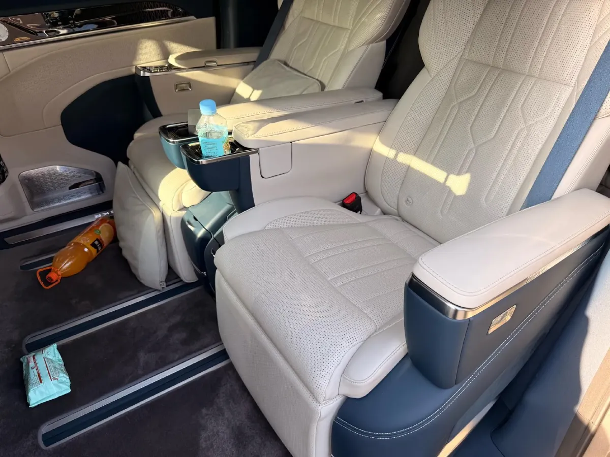 2022 Zeekr 009 BEV 140KWH,autocango,china used car exporter,china ev exporter,chinese used car exporter,chinese used ev exporter