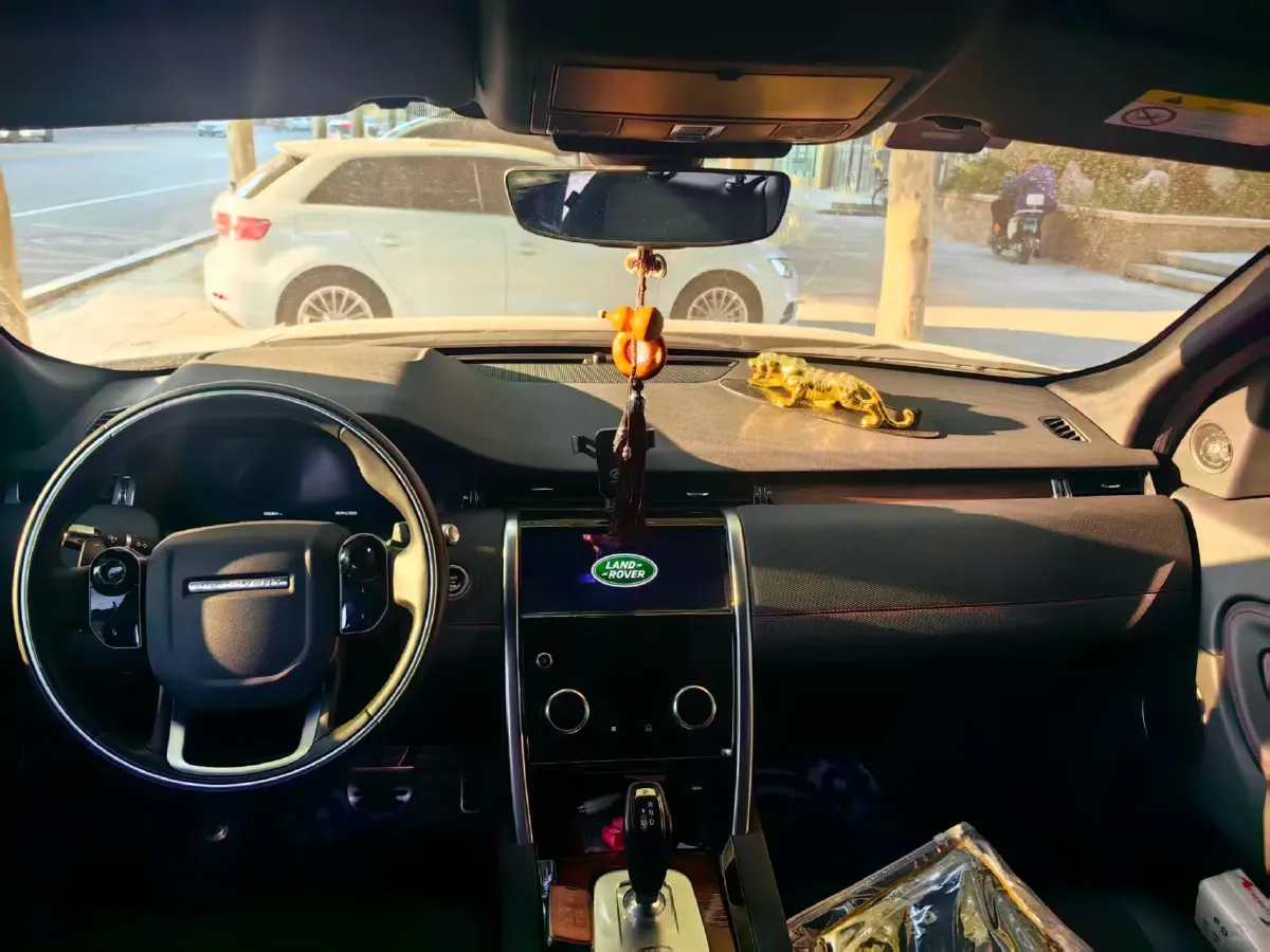 2021 Land Rover Discovery Sport 2.0T 249HP L4 9AT,autocango,china used car exporter,china ev exporter,chinese used car exporter,chinese used ev exporter