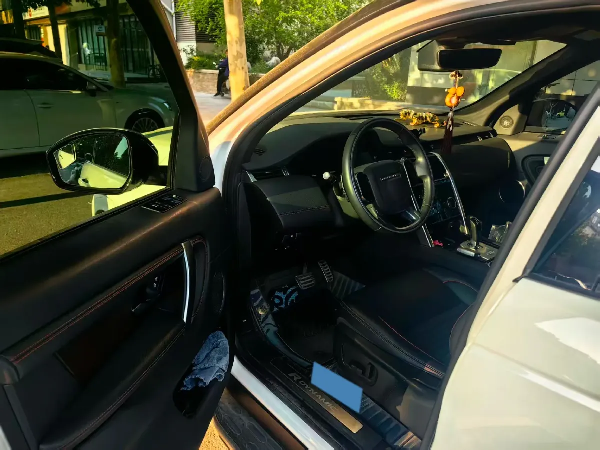 2021 Land Rover Discovery Sport 2.0T 249HP L4 9AT,autocango,china used car exporter,china ev exporter,chinese used car exporter,chinese used ev exporter